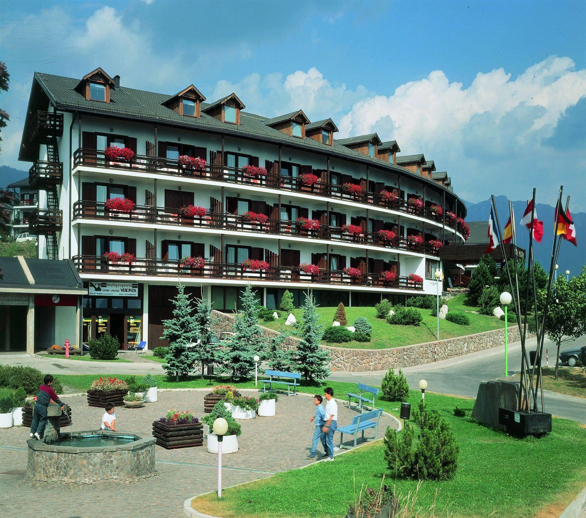 Hotel Resort Veronza 카발레즈 외부 사진